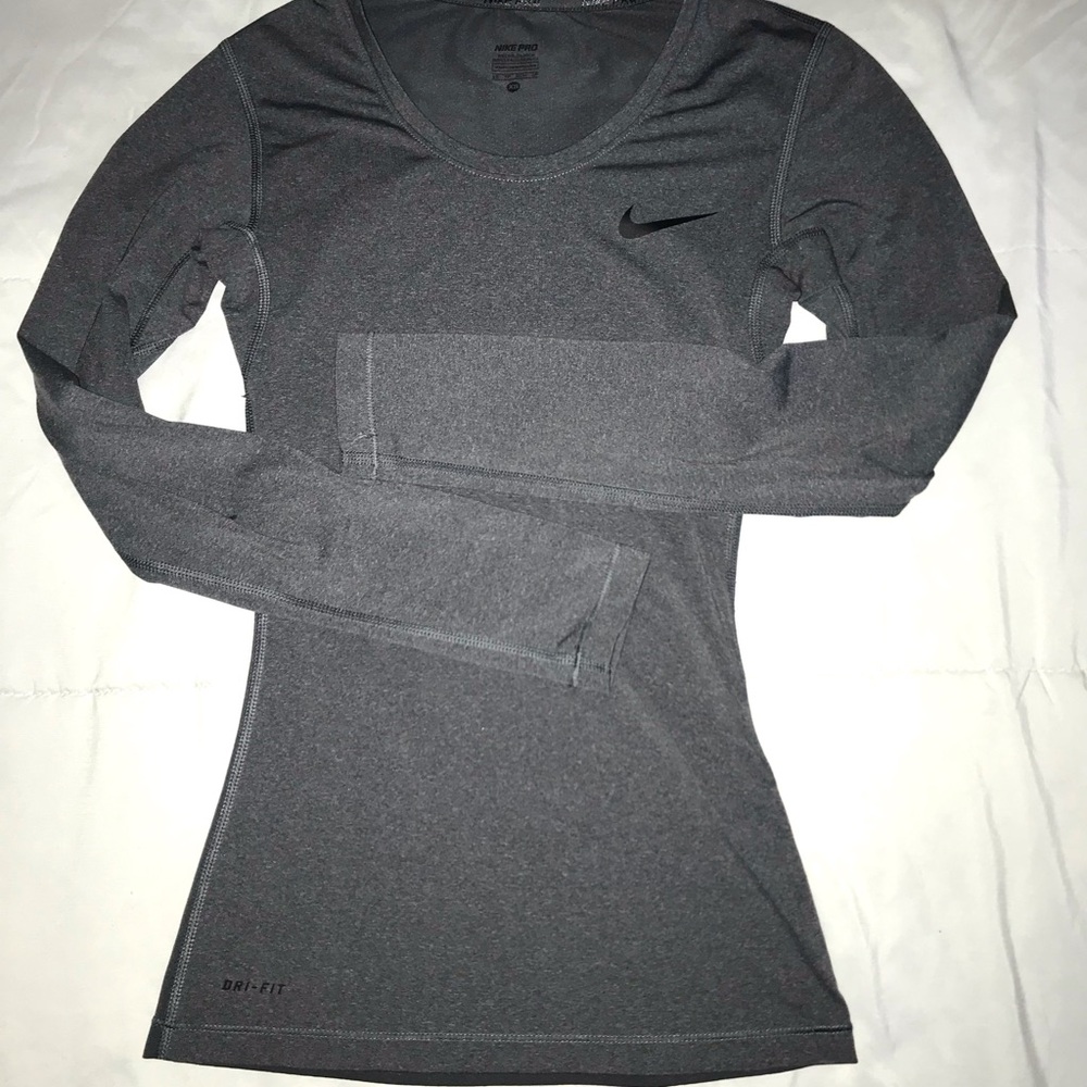 Nike Pro Women's Gray Long Sleeve Top
